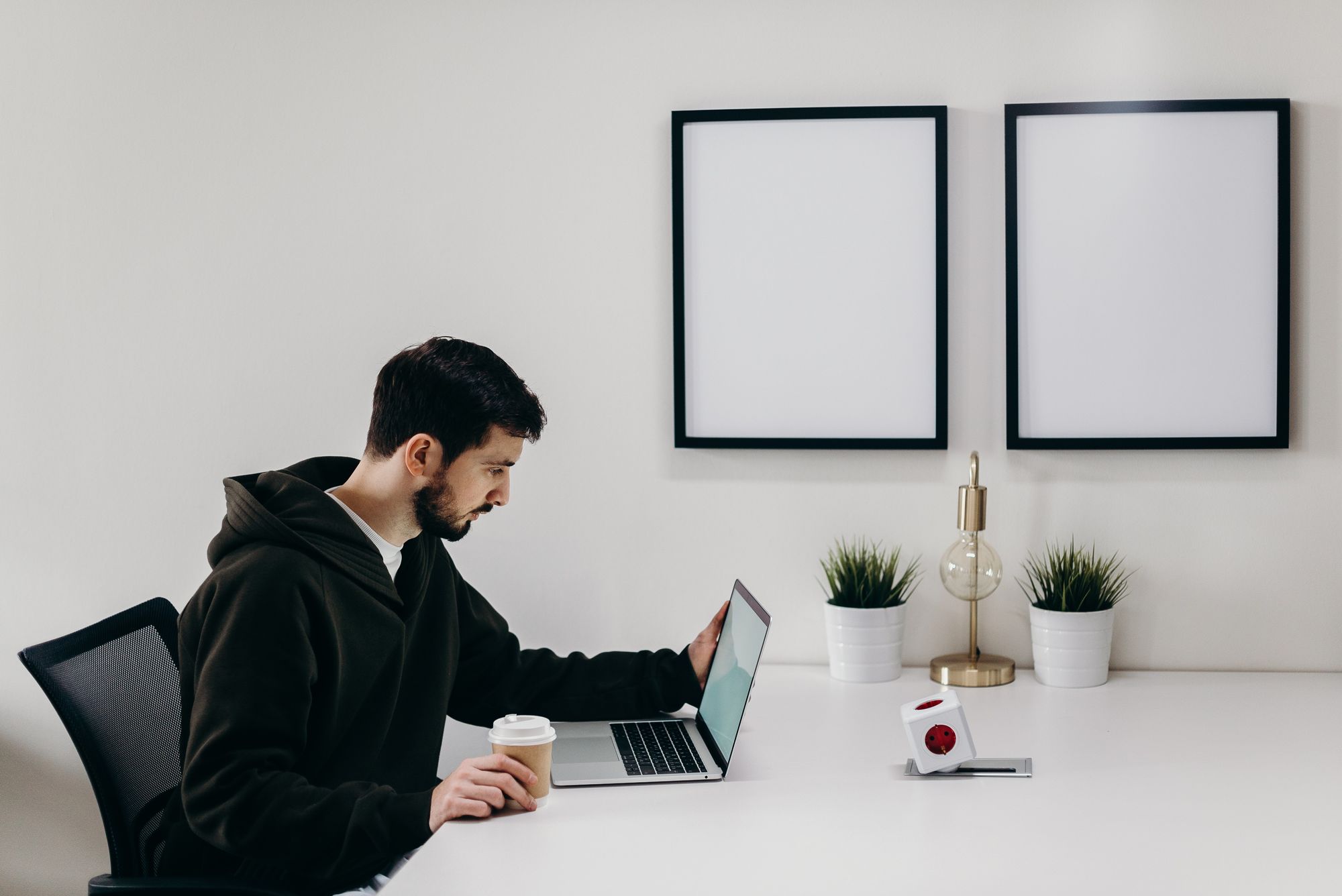 Beyond the Day Job: Tips to Balance Side Hustle as a Developer